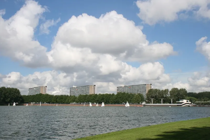 Living in Nieuw-West: homes and price level